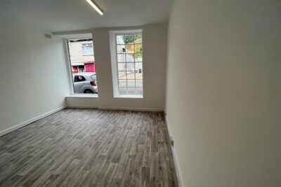 retail for rent llewellyn street