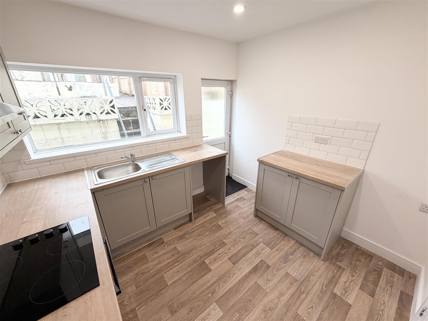 house - terraced for rent prospect place