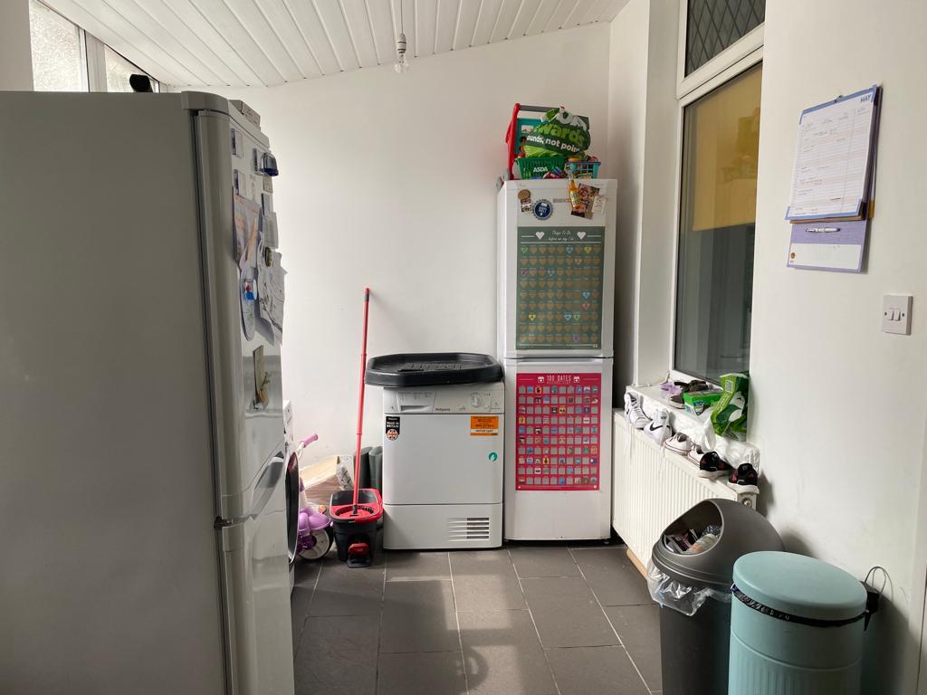 house for rent llwynmadoc street