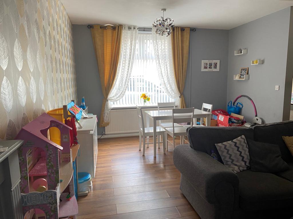 house for rent llwynmadoc street