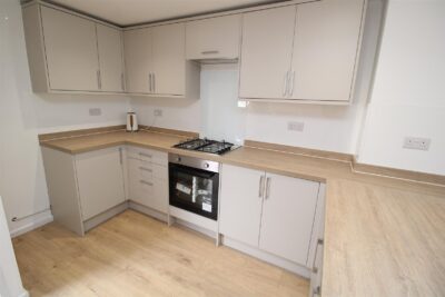 house - terraced for rent thurston road