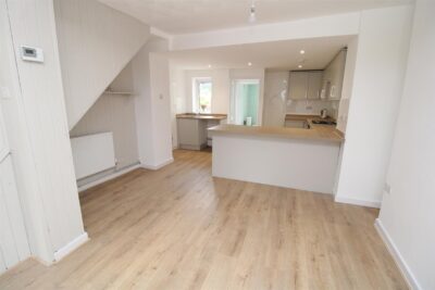 house - terraced for rent thurston road