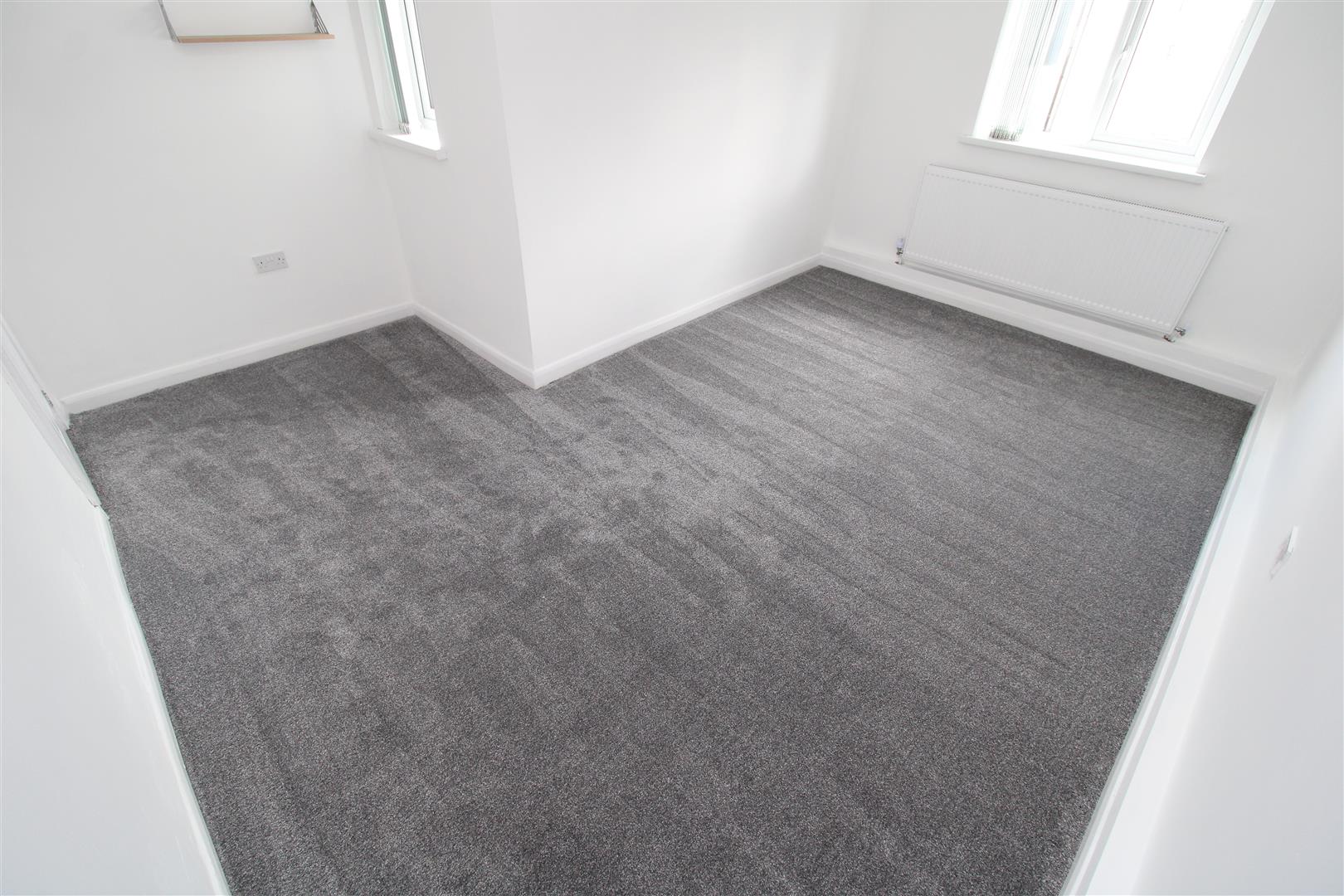 house - terraced for rent thurston road