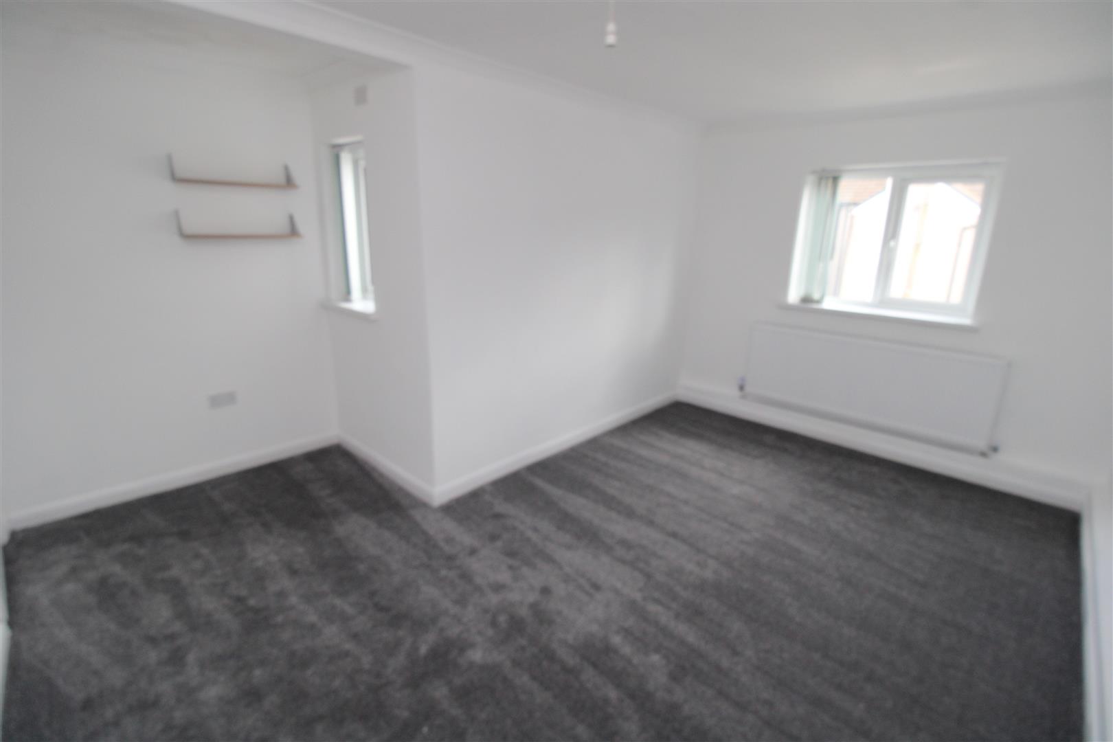 house - terraced for rent thurston road