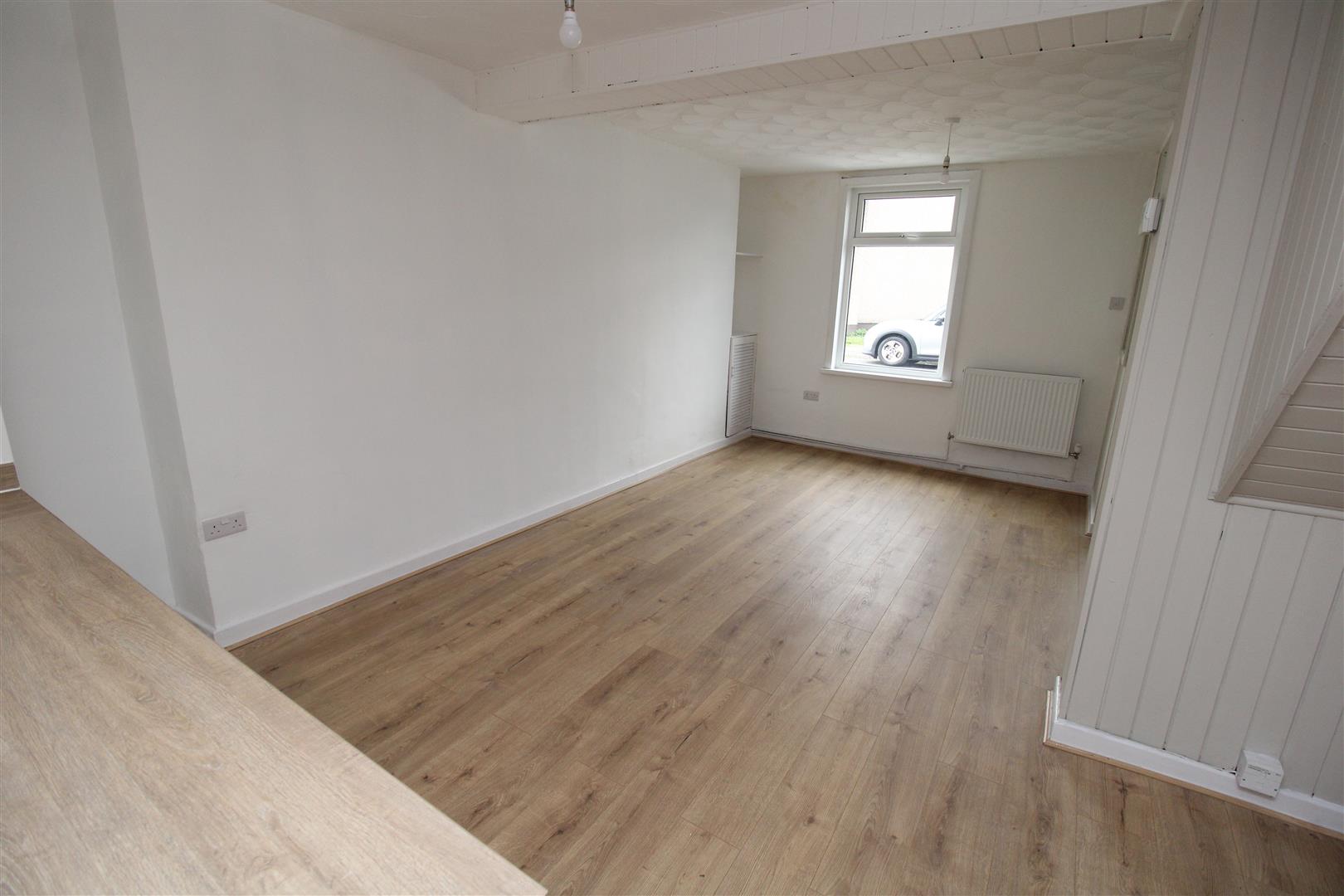 house - terraced for rent thurston road