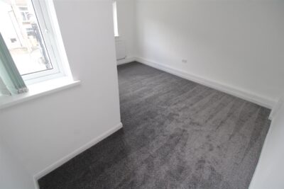 house - terraced for rent thurston road