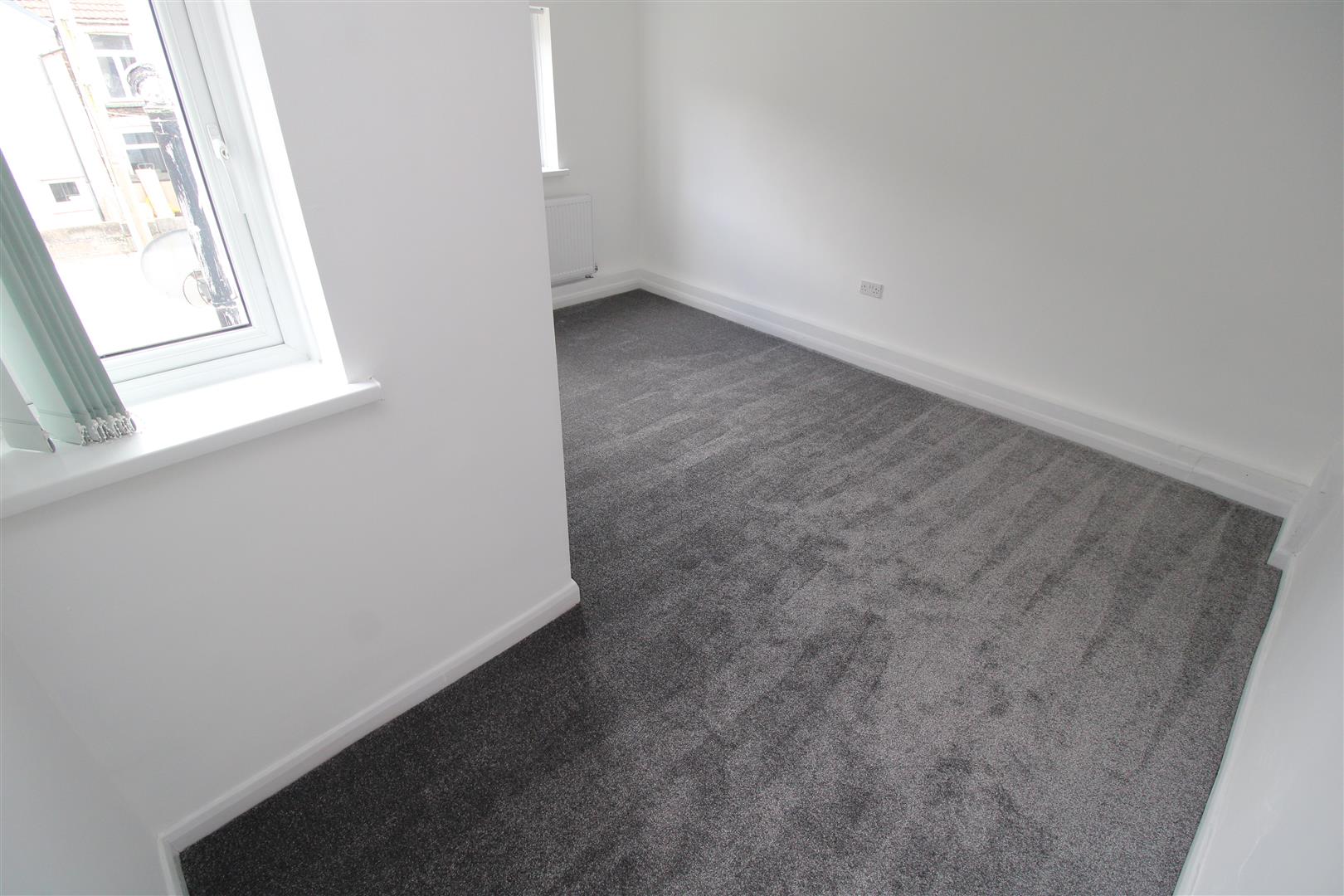 house - terraced for rent thurston road