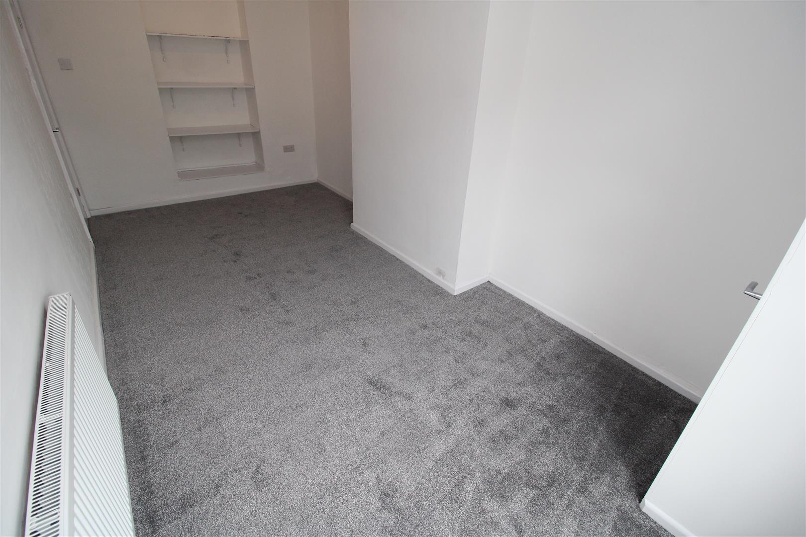 house - terraced for rent thurston road