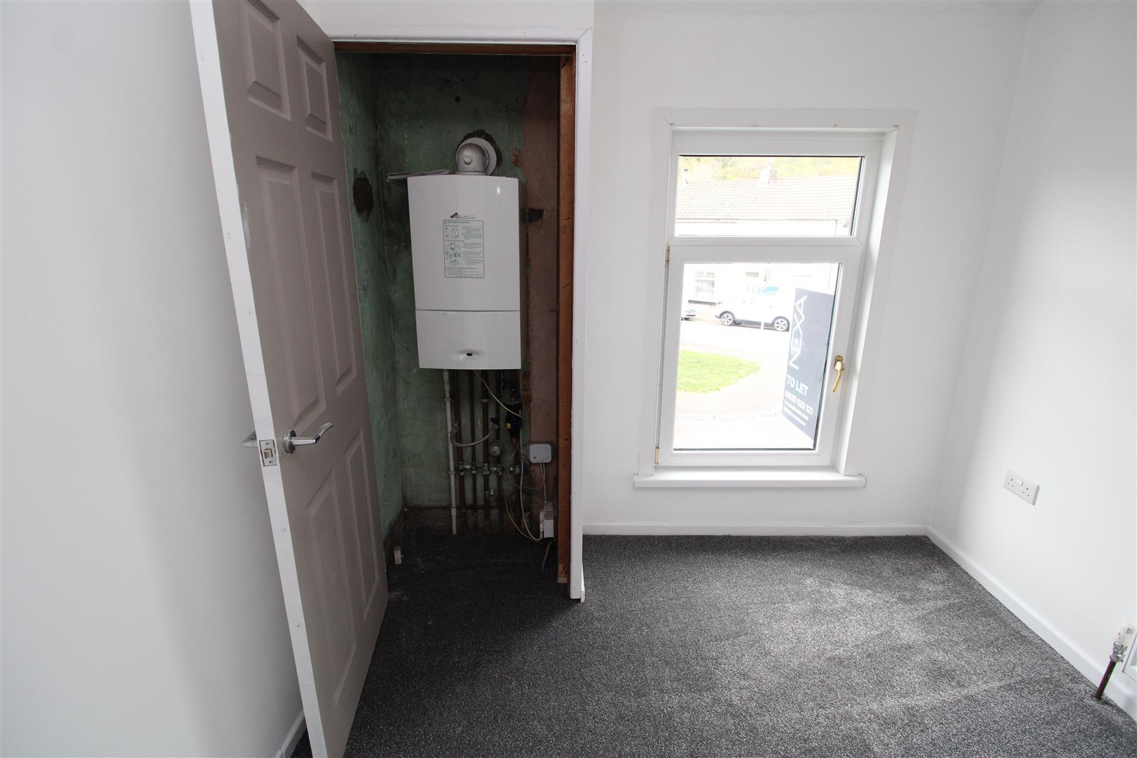 house - terraced for rent thurston road