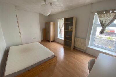 house - end terrace for rent collins terrace