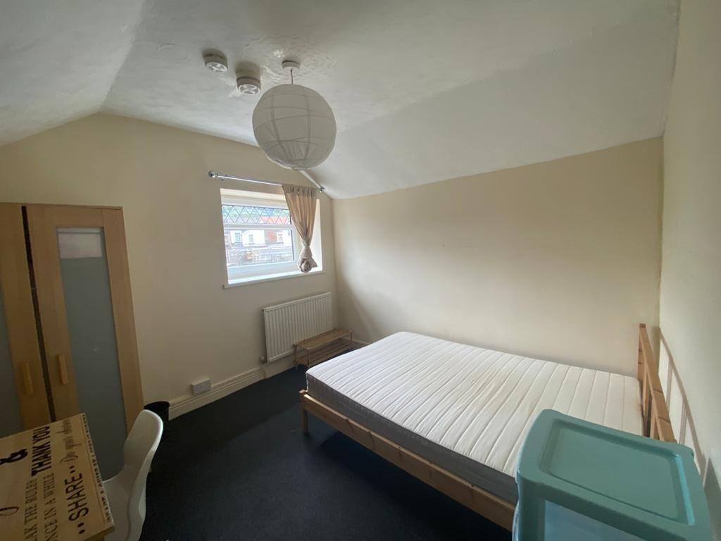 house - end terrace for rent collins terrace