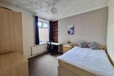 house - terraced for rent queen street