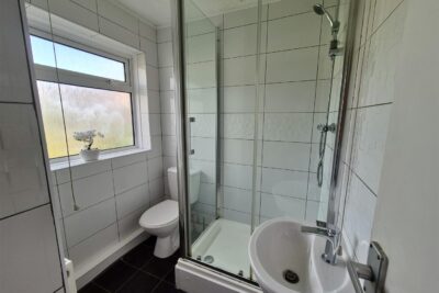 house - terraced for rent queen street