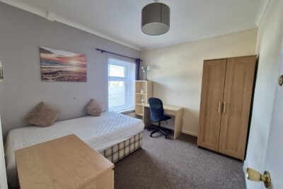 house - terraced for rent queen street