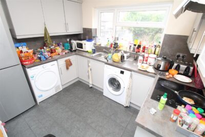 room for rent hilda street