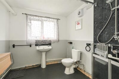 house - terraced for sale jersey road