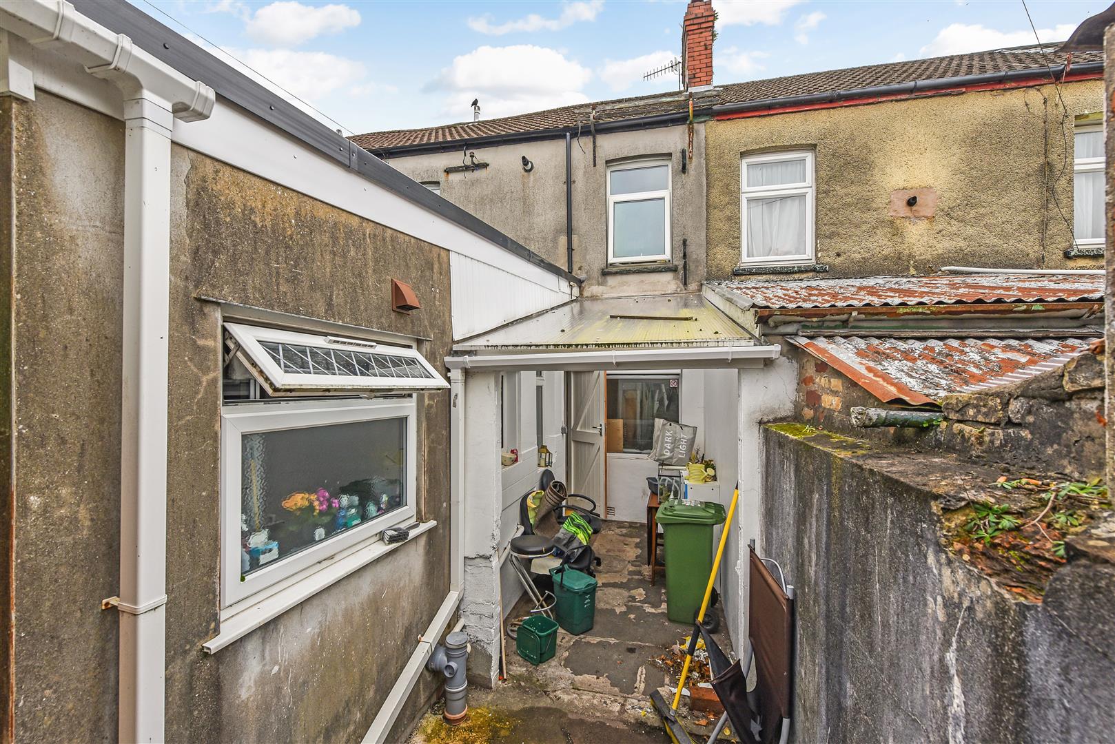 house - terraced for sale queen street