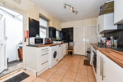 house - terraced for sale queen street