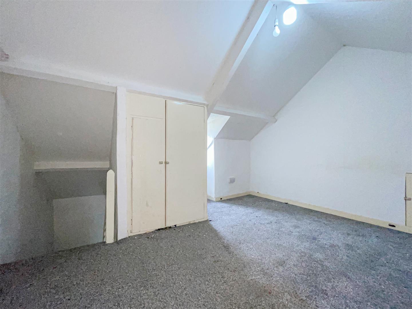 house - end terrace for sale penydre