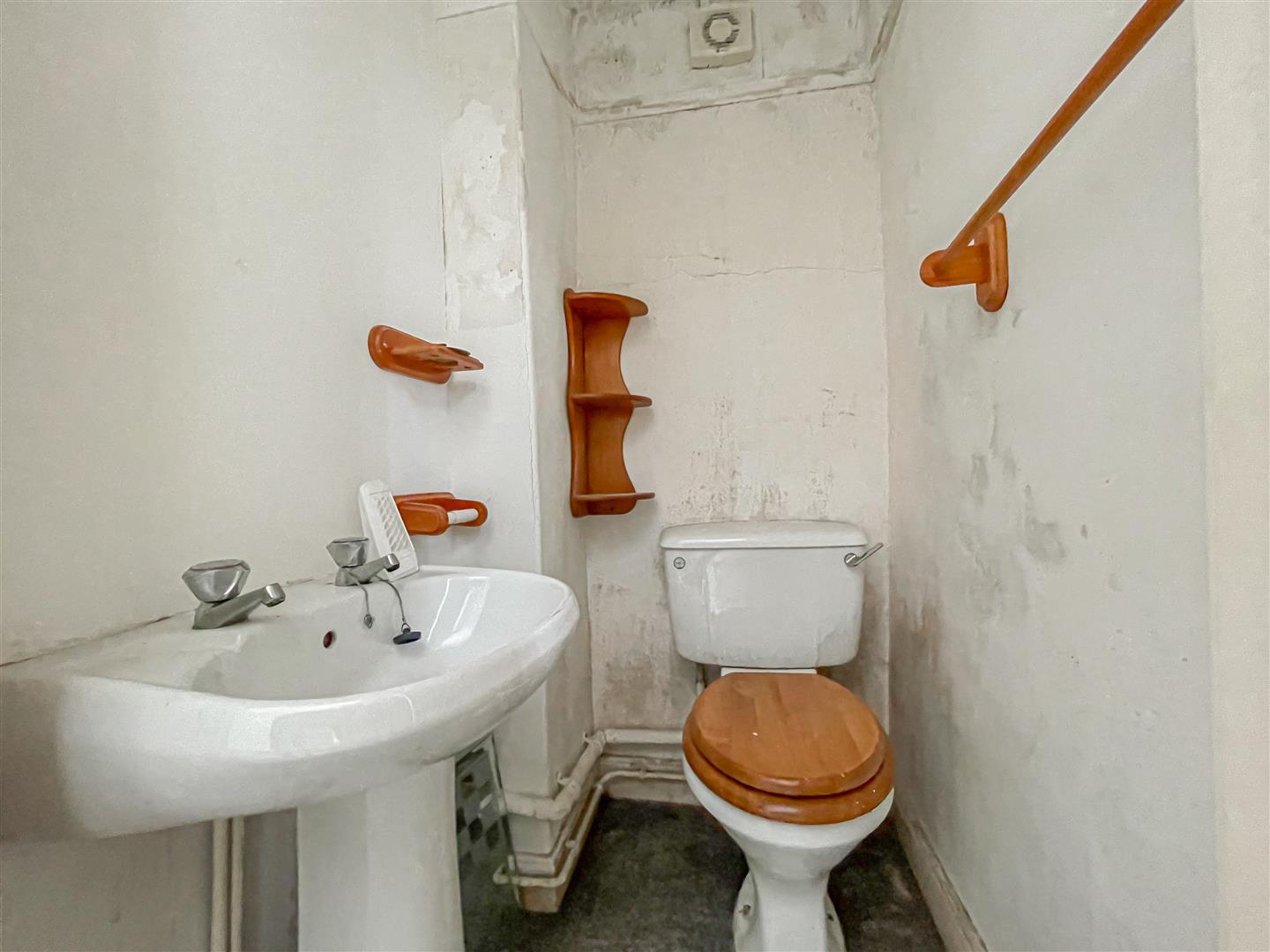 house - end terrace for sale penydre