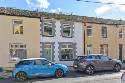 house - terraced for sale woodland road