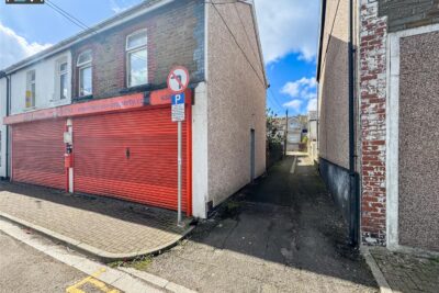 house for sale queen street