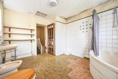 house - terraced for sale queen street