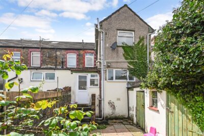 house - terraced for sale queen street