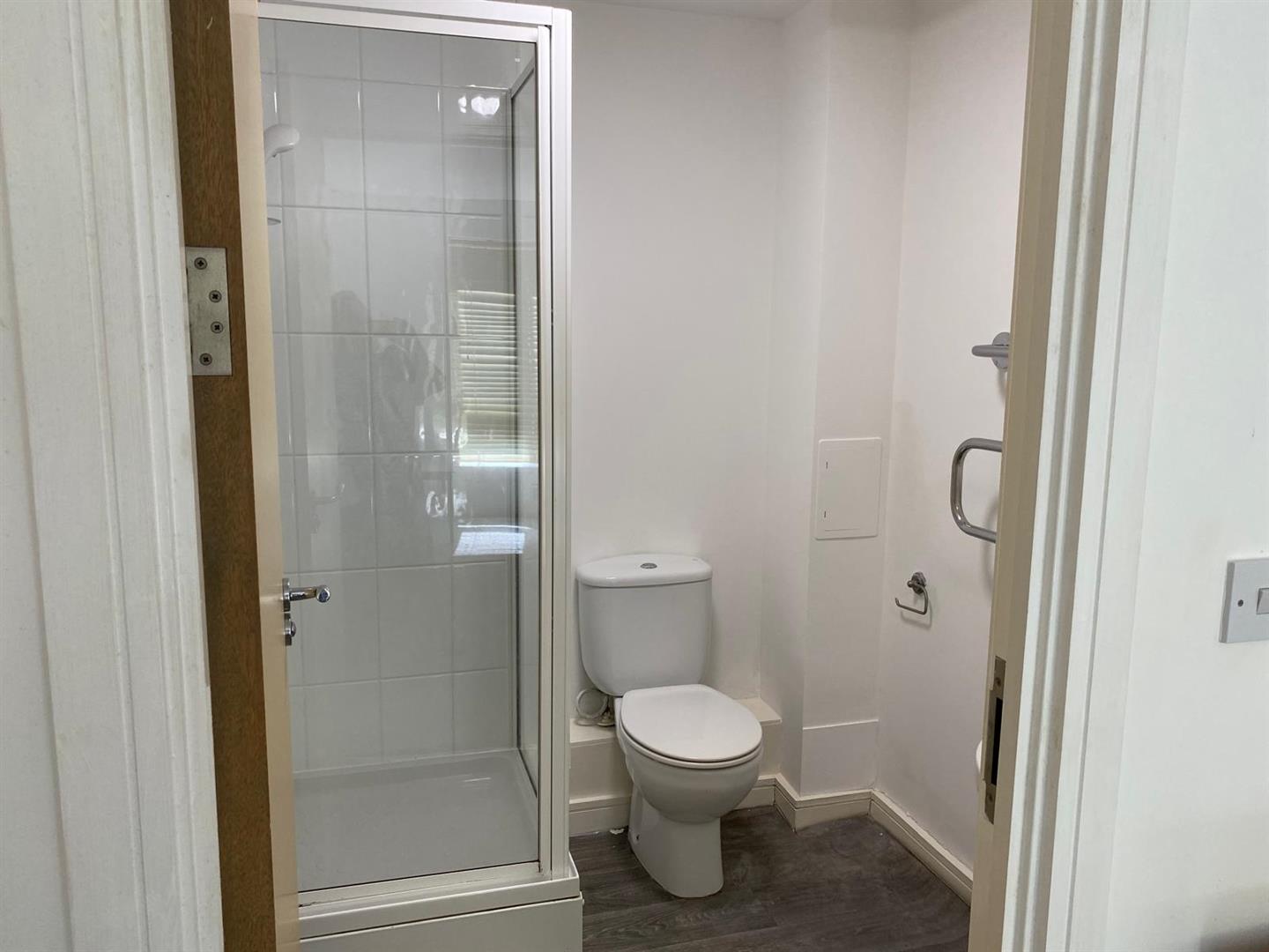 apartment for sale overstone court