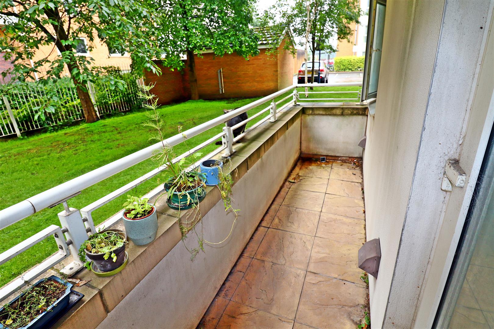 apartment for sale overstone court