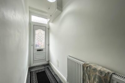 house - terraced for sale park street