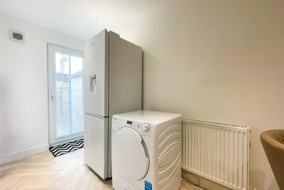 house - terraced for sale park street