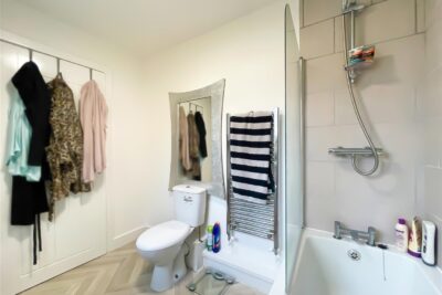 house - terraced for sale park street