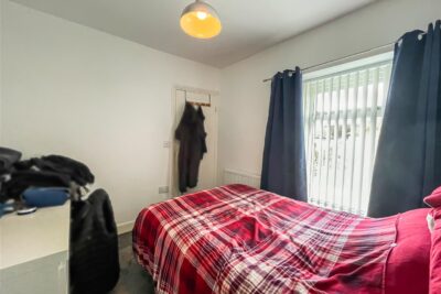 house - terraced for sale park street