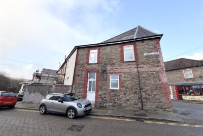 house for rent commercial street