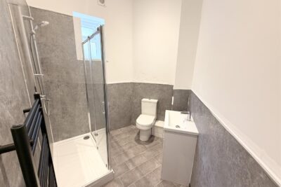 house for rent commercial street