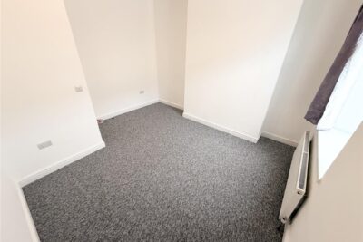 house for rent commercial street