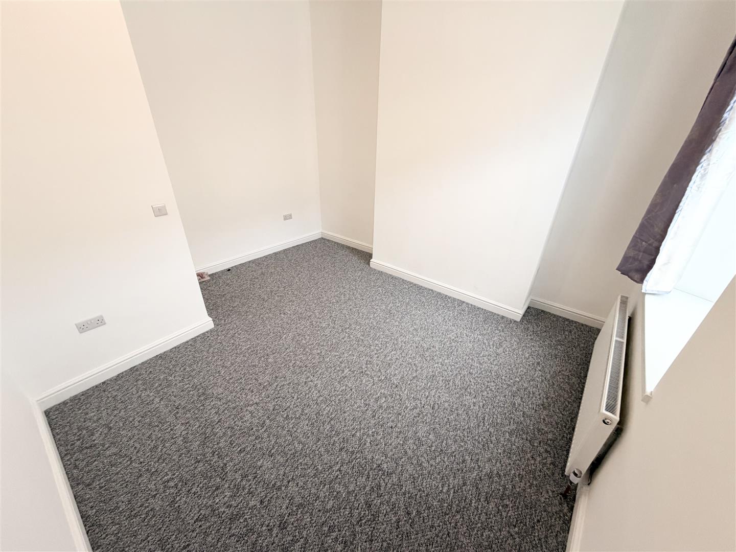 house for rent commercial street