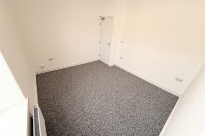 house for rent commercial street