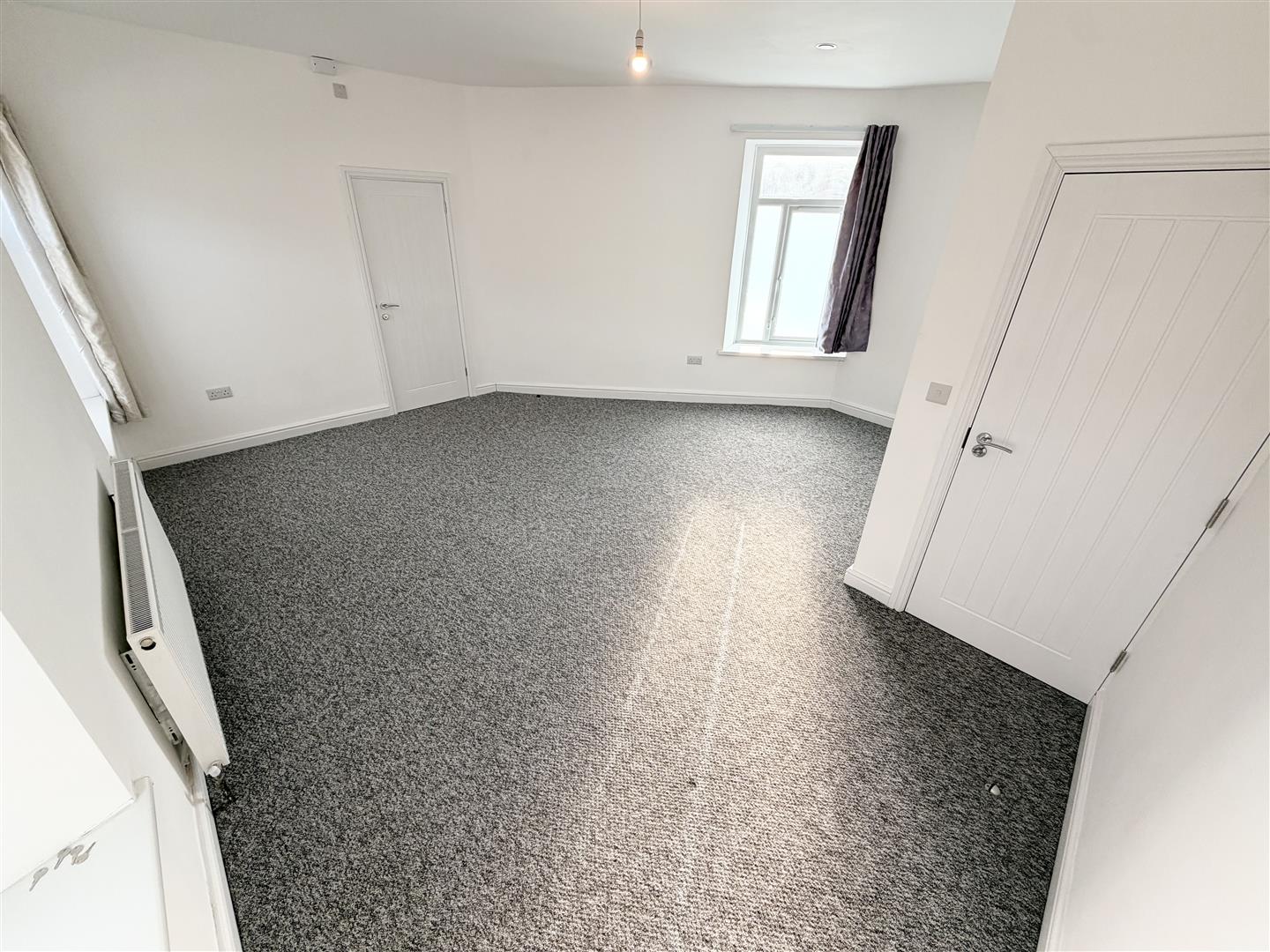 house for rent commercial street