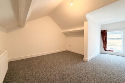 house for rent commercial street