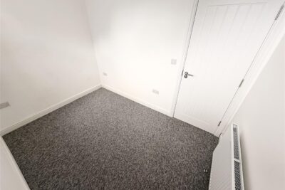 house for rent commercial street