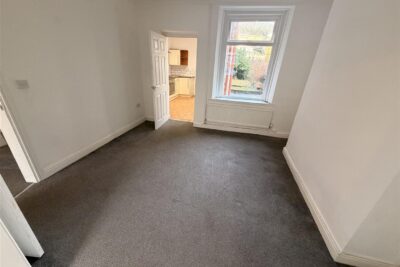 house - terraced for rent wingfield street