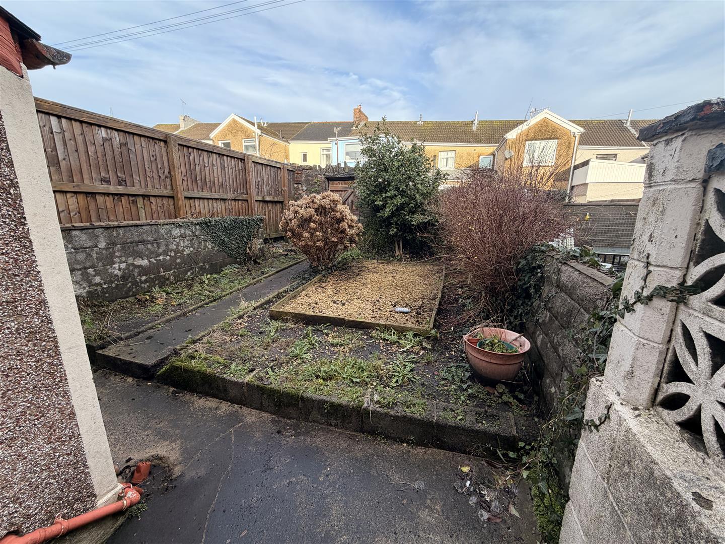 house - terraced for rent wingfield street