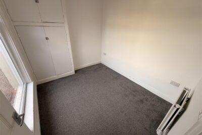 house - terraced for rent wingfield street