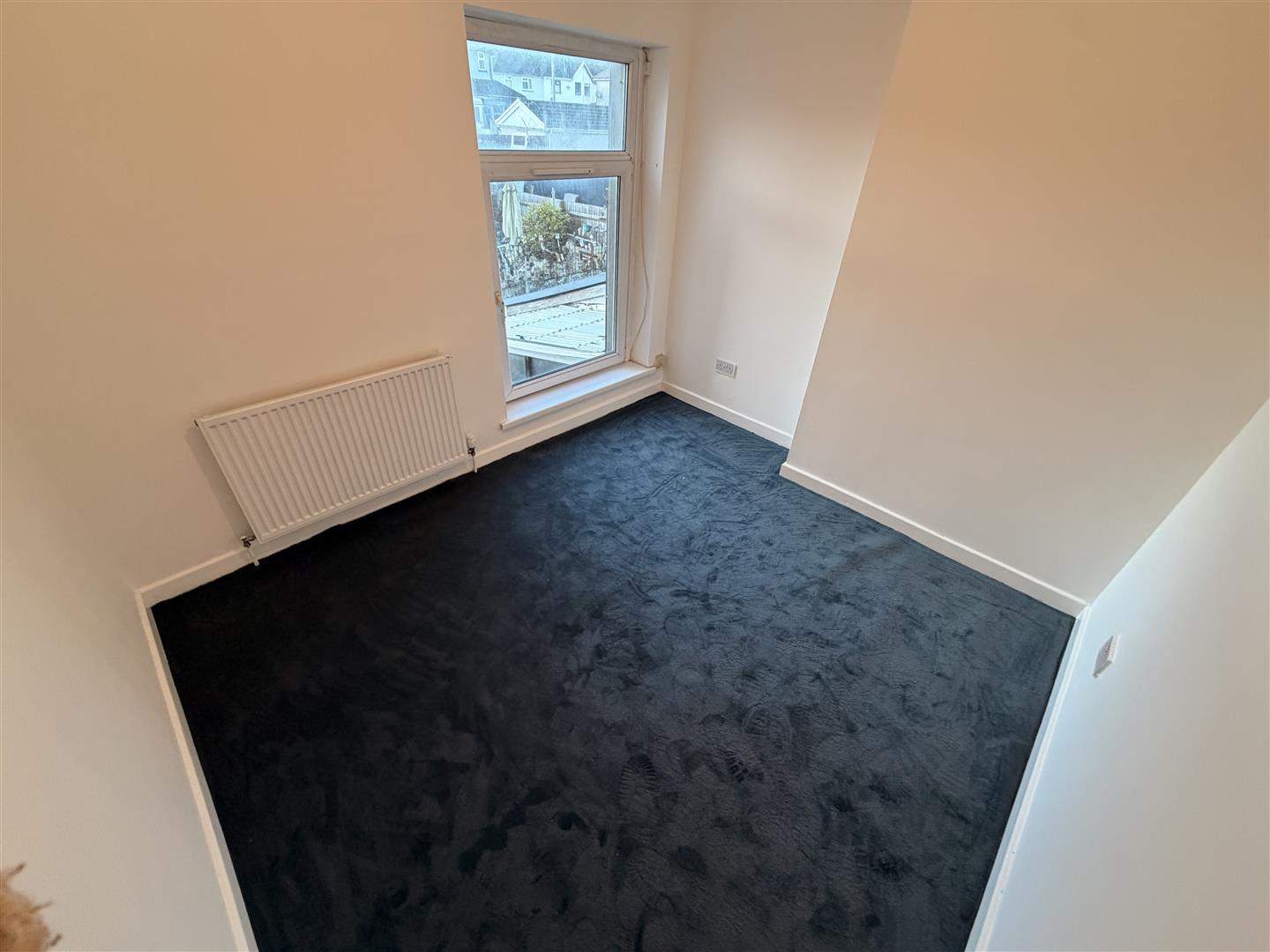 house for rent commercial street