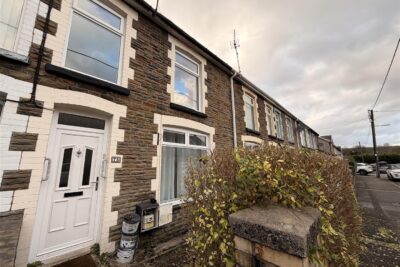 house for rent commercial street