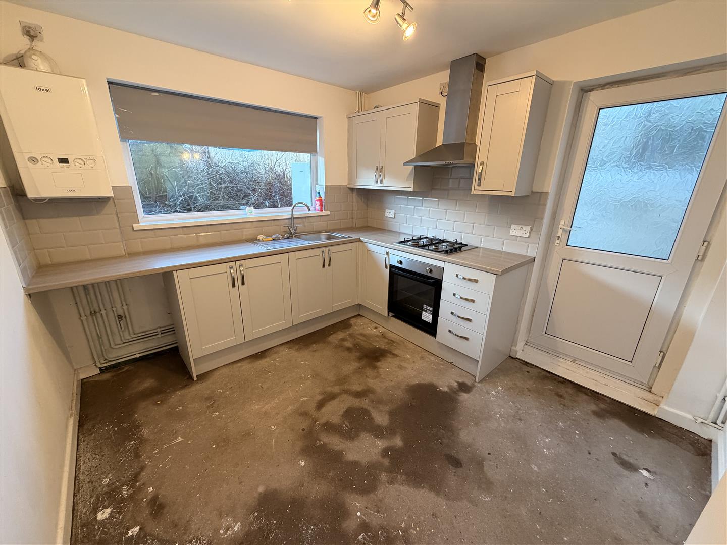 house for rent commercial street