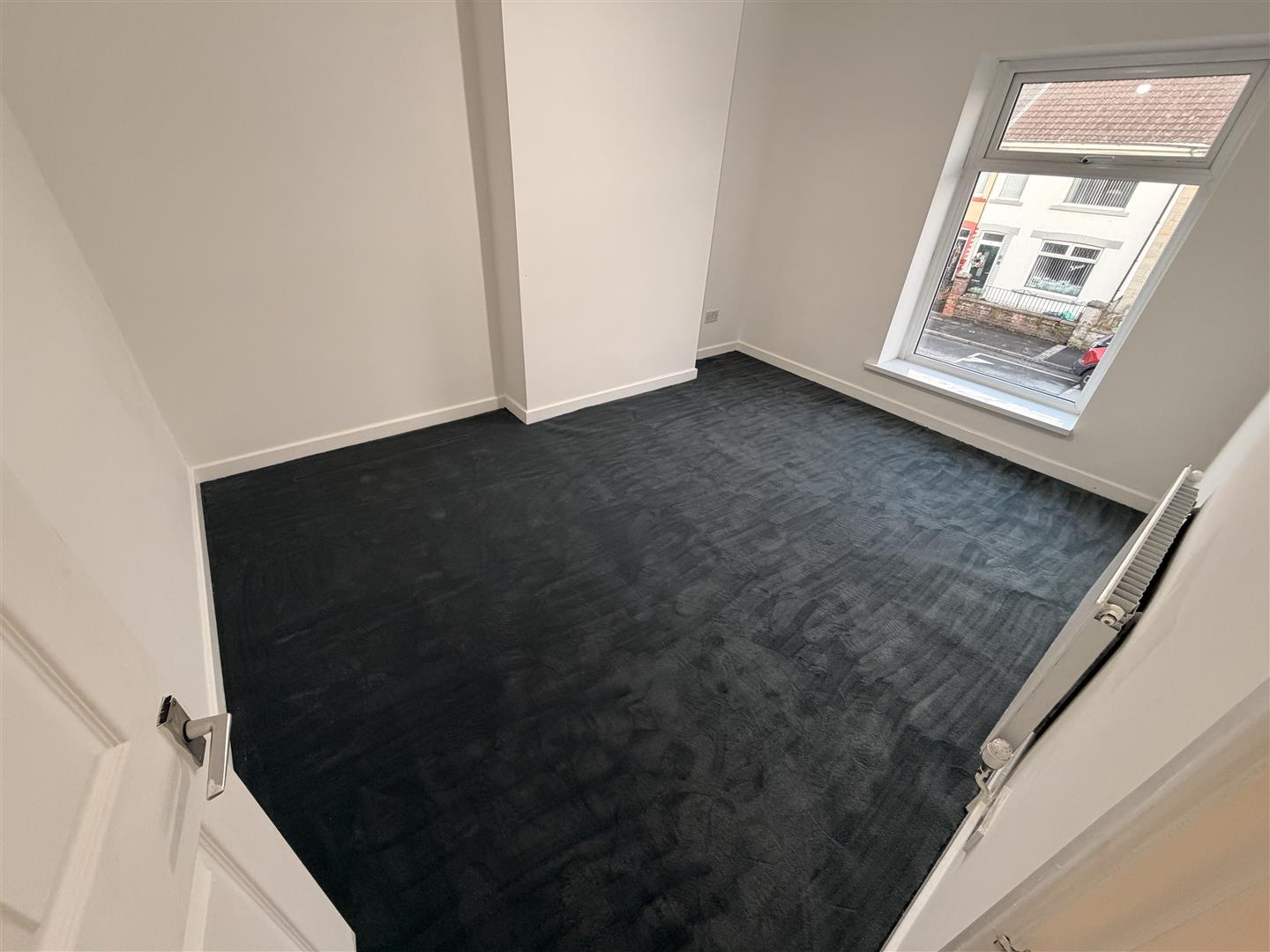 house for rent commercial street