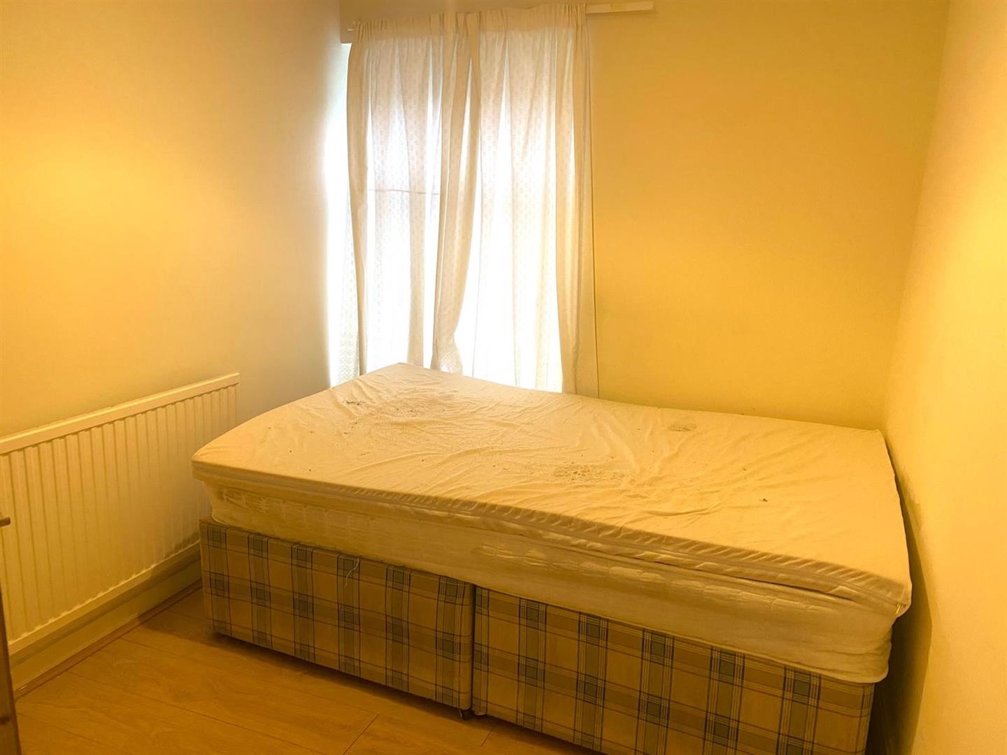 room for rent queen street